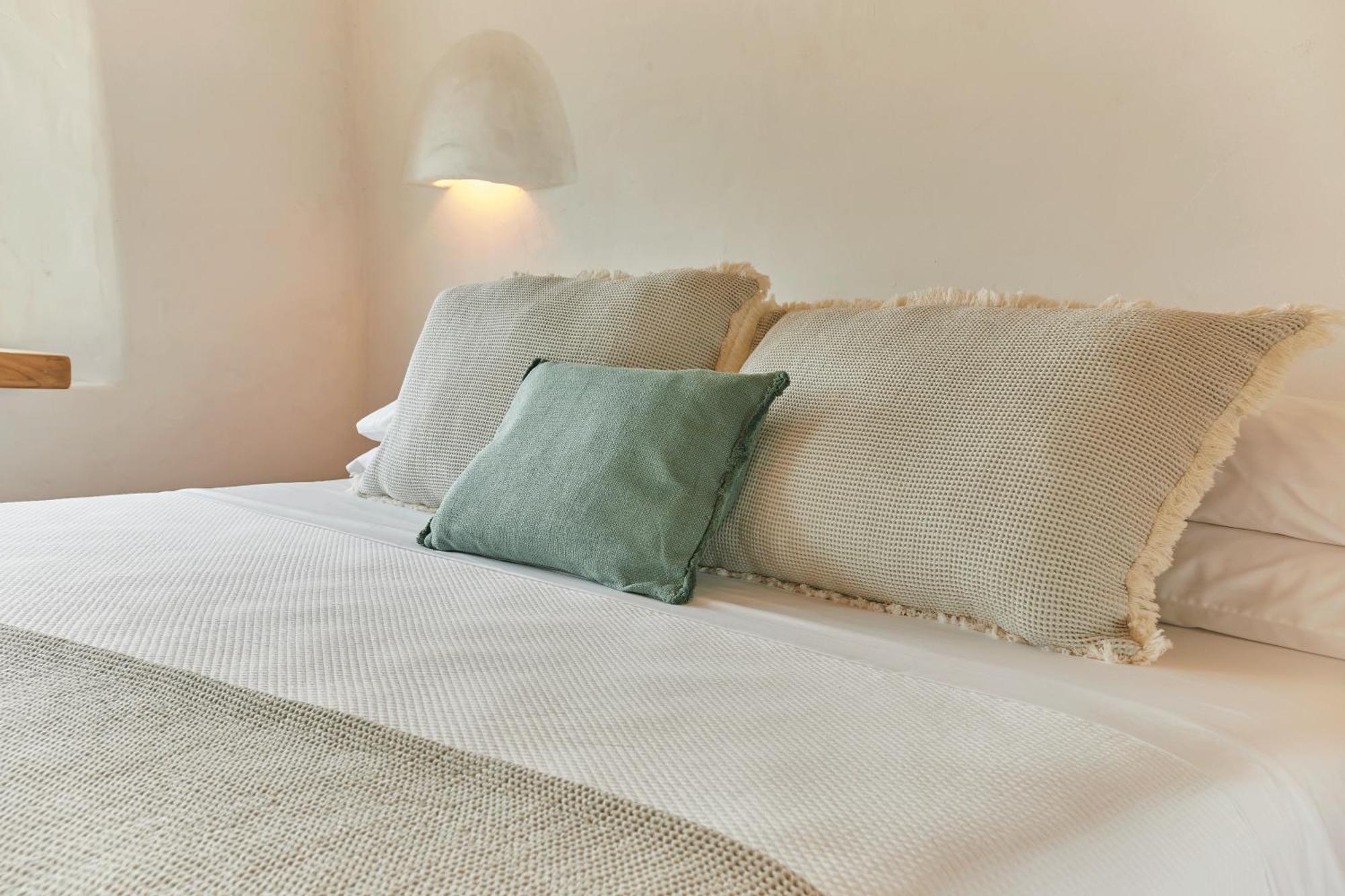 Equilicua Hotell Agua Amarga  Exteriör bild